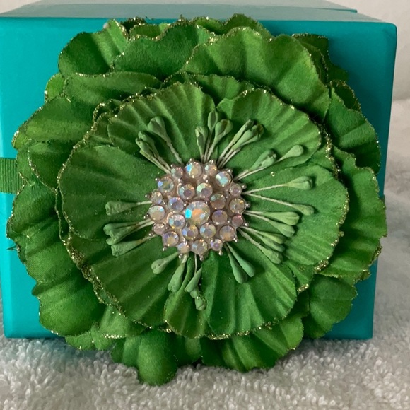 🦚TIEKS GREEN FLOWER AND BAG🦚 - Picture 8 of 13